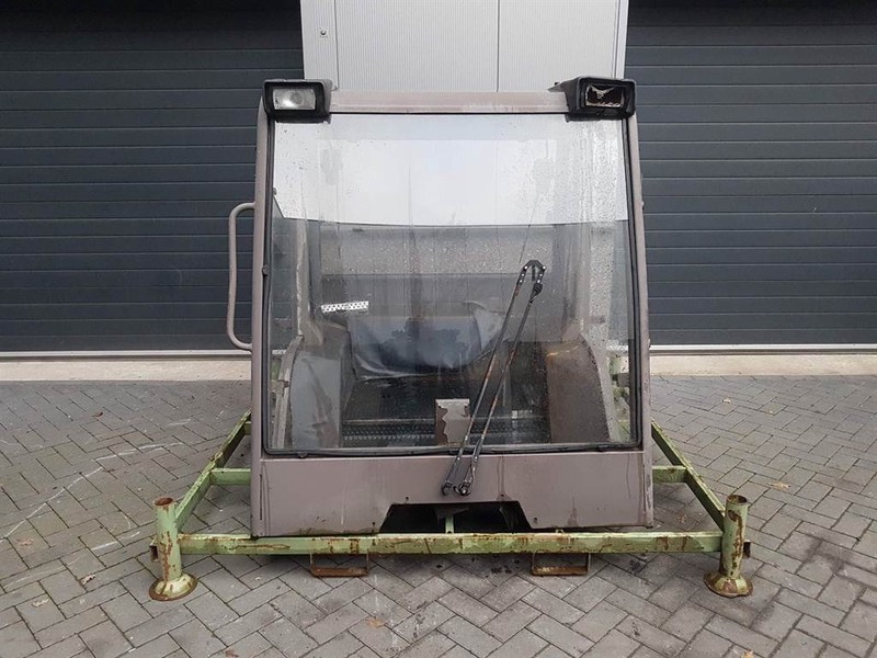 Manitou MLA627 - Cabin/Kabine/Cabine - Kabiin ja interjöör - Ehitusmasinad: pilt 2 Manitou MLA627 - Cabin/Kabine/Cabine - Kabiin ja interjöör - Ehitusmasinad: pilt 2