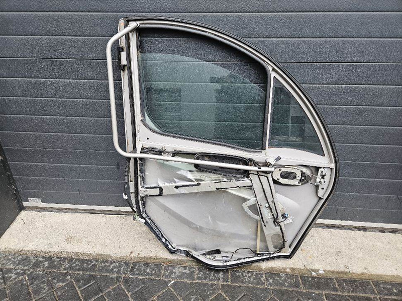 Manitou MLT737-130PS+ - Door/Tür/Deur - Kabiin ja interjöör - Ehitusmasinad: pilt 3 Manitou MLT737-130PS+ - Door/Tür/Deur - Kabiin ja interjöör - Ehitusmasinad: pilt 3