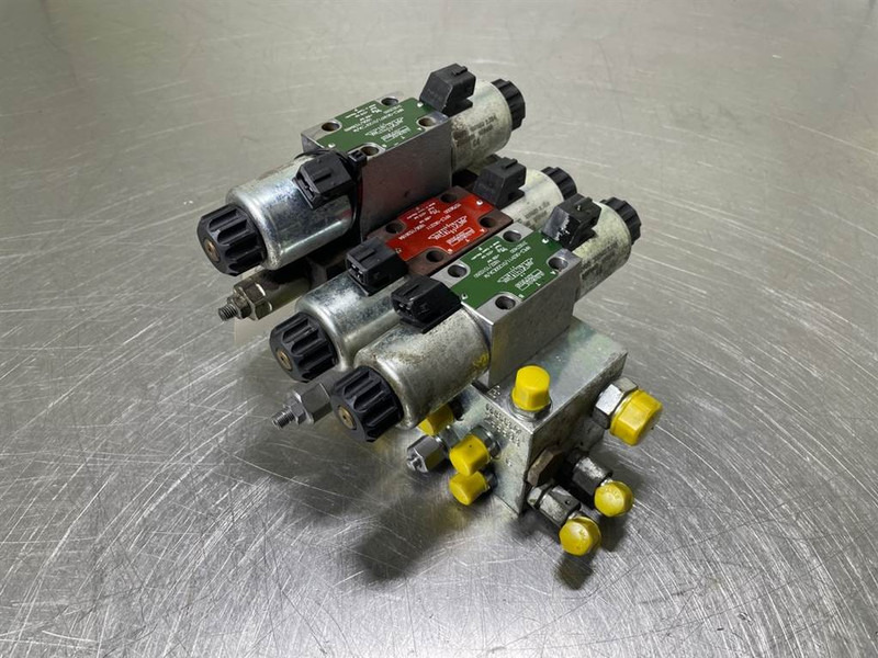 Mecalac 12MTX-6090341-NG6 Valve/Ventile/Ventiel - Hüdraulika - Ehitusmasinad: pilt 1 Mecalac 12MTX-6090341-NG6 Valve/Ventile/Ventiel - Hüdraulika - Ehitusmasinad: pilt 1