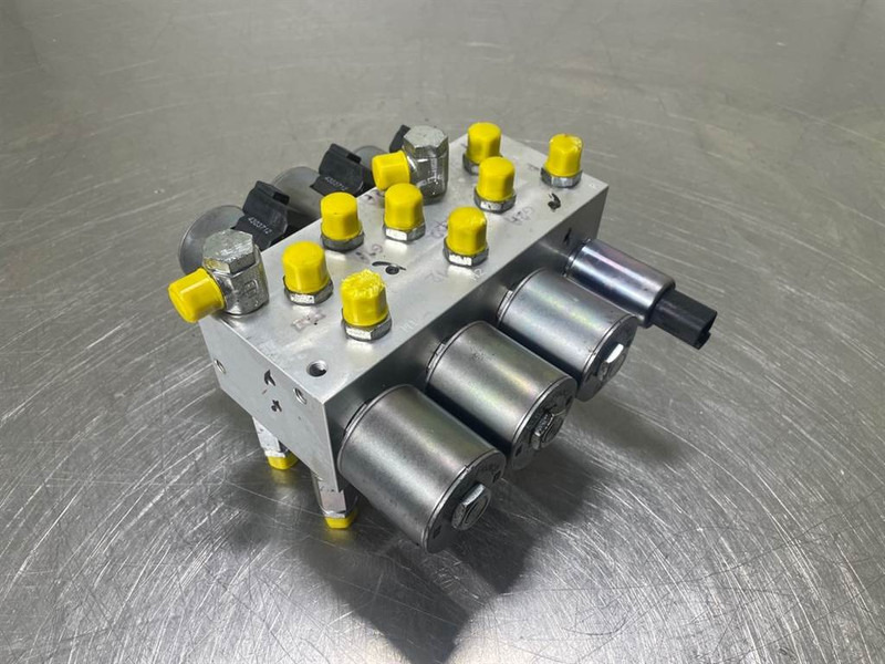 Mecalac 12MTX-6090401-Servo valve/Servoventil/Servoventiel - Hüdraulika - Ehitusmasinad: pilt 4 Mecalac 12MTX-6090401-Servo valve/Servoventil/Servoventiel - Hüdraulika - Ehitusmasinad: pilt 4