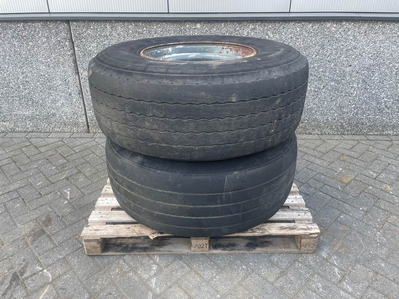 Michelin 425/65R22.5-Tire/Reifen/Band - Rehvid ja veljed - Ehitusmasinad: pilt 1 Michelin 425/65R22.5-Tire/Reifen/Band - Rehvid ja veljed - Ehitusmasinad: pilt 1