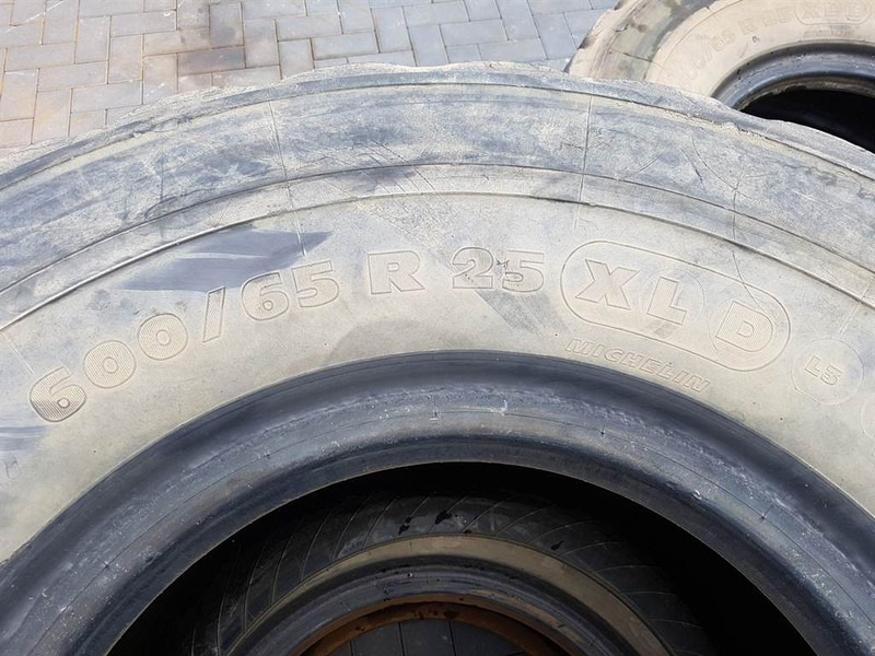 Michelin 600/65R25 - Tyre/Reifen/Band - Rehv - Ehitusmasinad: pilt 4 Michelin 600/65R25 - Tyre/Reifen/Band - Rehv - Ehitusmasinad: pilt 4