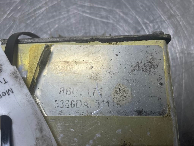 New Holland W110C-CNH 8603171-ECU/Control box/Steuermodul - Elektrisüsteem - Ehitusmasinad: pilt 4 New Holland W110C-CNH 8603171-ECU/Control box/Steuermodul - Elektrisüsteem - Ehitusmasinad: pilt 4