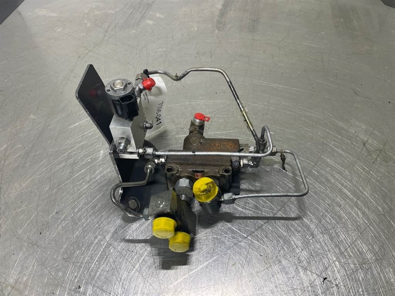 New Holland W110C - Priority valve/Prioritaetsventil - Hüdraulika - Ehitusmasinad: pilt 4 New Holland W110C - Priority valve/Prioritaetsventil - Hüdraulika - Ehitusmasinad: pilt 4