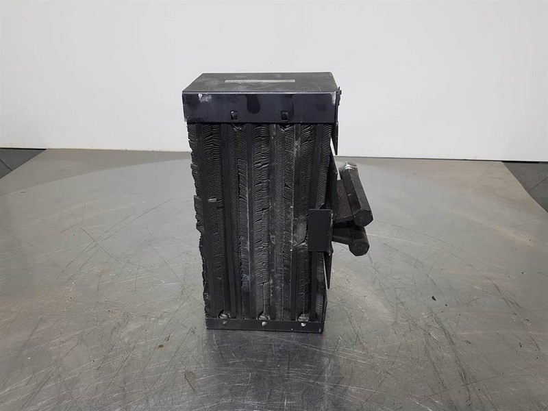 O & K RH6-1186-359-Airco condenser/Klimakondensator - Raam/ Konstruktsioon - Ehitusmasinad: pilt 3 O & K RH6-1186-359-Airco condenser/Klimakondensator - Raam/ Konstruktsioon - Ehitusmasinad: pilt 3