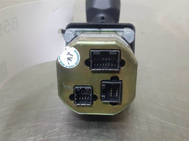 Penny + Giles Controls JC6000-Joystick/Steuergriff - Elektrisüsteem - Ehitusmasinad: pilt 4 Penny + Giles Controls JC6000-Joystick/Steuergriff - Elektrisüsteem - Ehitusmasinad: pilt 4