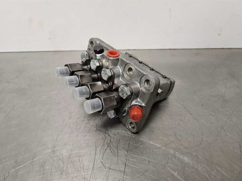 Perkins 700 - Fuel pump/Kraftstoffpumpe/Brandstofpomp - Mootor - Ehitusmasinad: pilt 4 Perkins 700 - Fuel pump/Kraftstoffpumpe/Brandstofpomp - Mootor - Ehitusmasinad: pilt 4