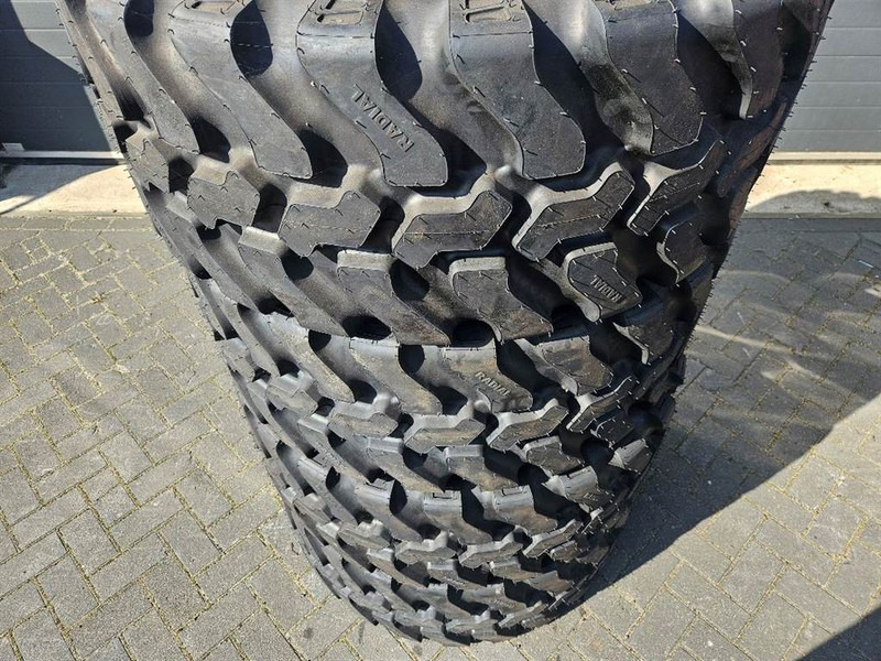 SWT 405/70R20 (16.0/70R20) *NEW* - Tire/Reifen/Band - Rehvid ja veljed - Ehitusmasinad: pilt 3 SWT 405/70R20 (16.0/70R20) *NEW* - Tire/Reifen/Band - Rehvid ja veljed - Ehitusmasinad: pilt 3
