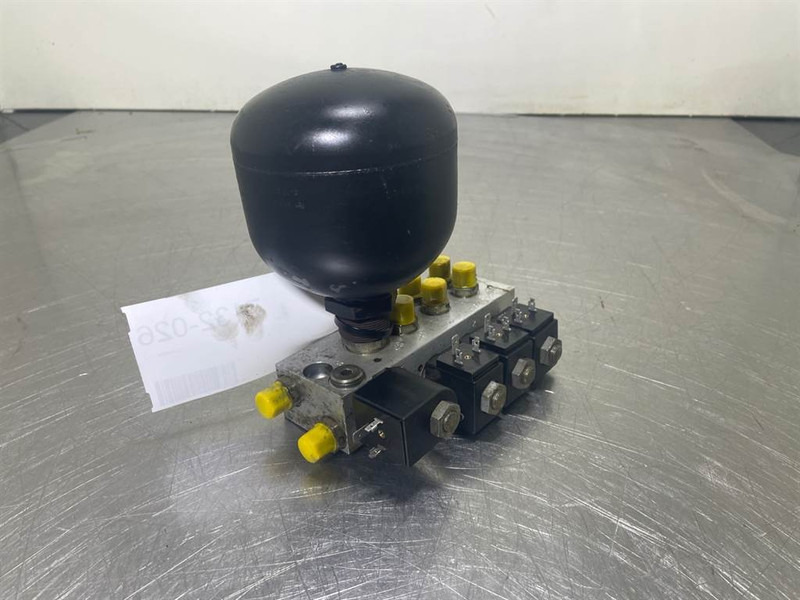 Schaeff SKL834-5572100026-Valve/Ventile/Ventiel - Hüdraulika - Ehitusmasinad: pilt 1 Schaeff SKL834-5572100026-Valve/Ventile/Ventiel - Hüdraulika - Ehitusmasinad: pilt 1