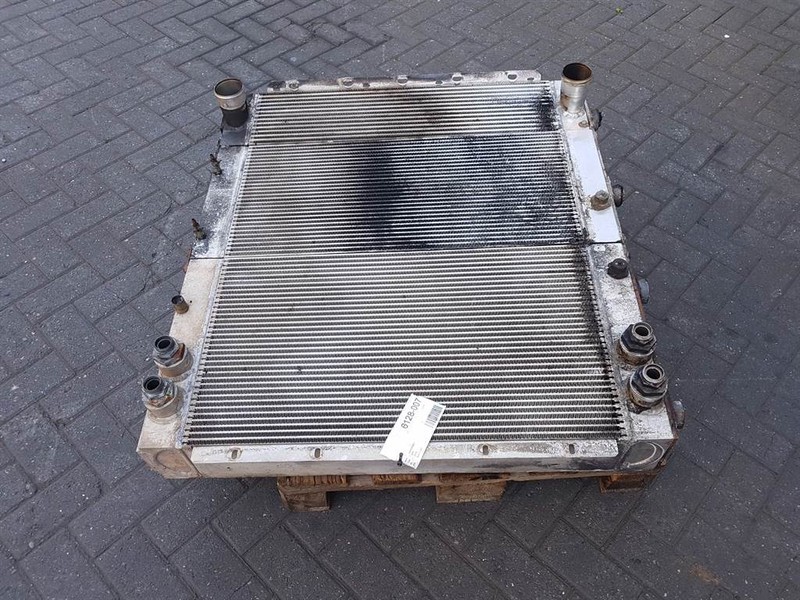Sennebogen 818 - Cooler/Kühler/Koeler - Mootor ja varuosad - Ehitusmasinad: pilt 1 Sennebogen 818 - Cooler/Kühler/Koeler - Mootor ja varuosad - Ehitusmasinad: pilt 1
