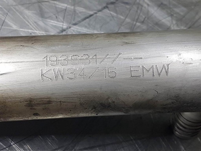 Sennebogen 818 - Pipe/Leitung/Pijp - Mootor ja varuosad - Ehitusmasinad: pilt 3 Sennebogen 818 - Pipe/Leitung/Pijp - Mootor ja varuosad - Ehitusmasinad: pilt 3