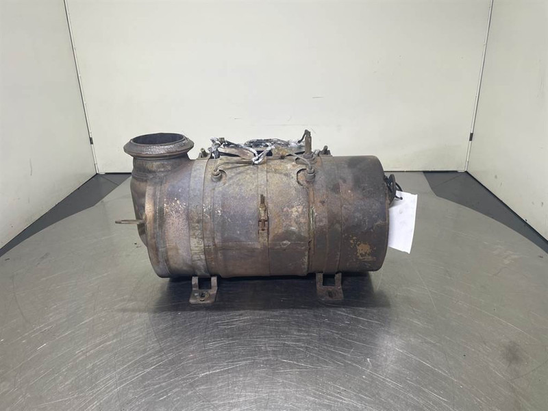Sennebogen 835E-Cummins-Exhaust/Auspuff/Uitlaat - Mootor - Ehitusmasinad: pilt 1 Sennebogen 835E-Cummins-Exhaust/Auspuff/Uitlaat - Mootor - Ehitusmasinad: pilt 1