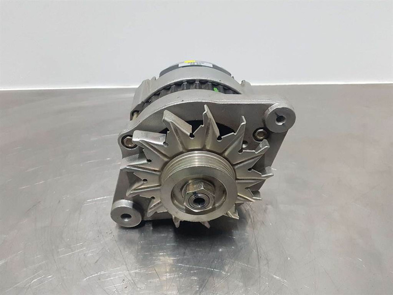 Terex Schaeff SKL833-14V 65A-Alternator/Lichtmaschine/Dynamo - Mootor - Ehitusmasinad: pilt 2 Terex Schaeff SKL833-14V 65A-Alternator/Lichtmaschine/Dynamo - Mootor - Ehitusmasinad: pilt 2