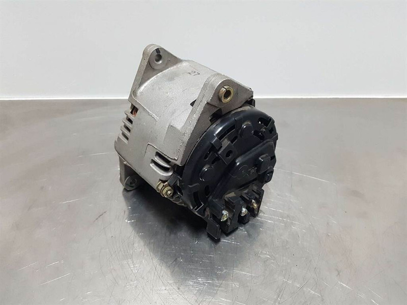 Terex Schaeff SKL873-28V 75A-Alternator/Lichtmaschine/Dynamo - Mootor - Ehitusmasinad: pilt 4 Terex Schaeff SKL873-28V 75A-Alternator/Lichtmaschine/Dynamo - Mootor - Ehitusmasinad: pilt 4