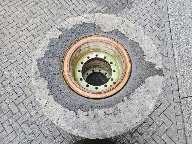 Terex TL260S-Banden 20.5-R25-Solid wheels / Full Gummi - Rehvid ja veljed - Ehitusmasinad: pilt 4 Terex TL260S-Banden 20.5-R25-Solid wheels / Full Gummi - Rehvid ja veljed - Ehitusmasinad: pilt 4
