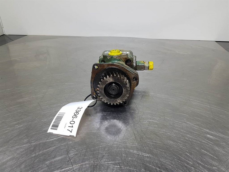 Vickers V210-8W - Gearpump/Zahnradpumpe/Tandwielpomp - Hüdraulika: pilt 3 Vickers V210-8W - Gearpump/Zahnradpumpe/Tandwielpomp - Hüdraulika: pilt 3