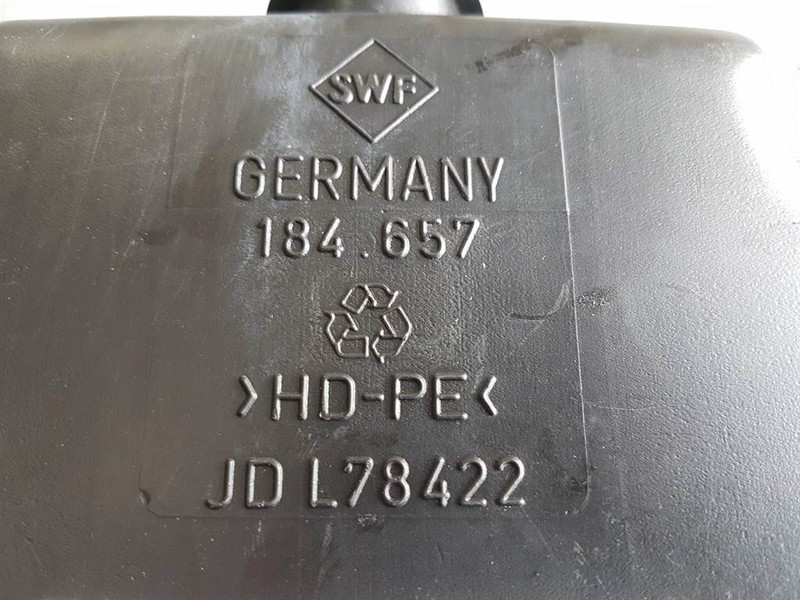 Volvo L30B - ZM2801189 - Tank/Behälter/Reservoir - Kabiin ja interjöör - Ehitusmasinad: pilt 3 Volvo L30B - ZM2801189 - Tank/Behälter/Reservoir - Kabiin ja interjöör - Ehitusmasinad: pilt 3