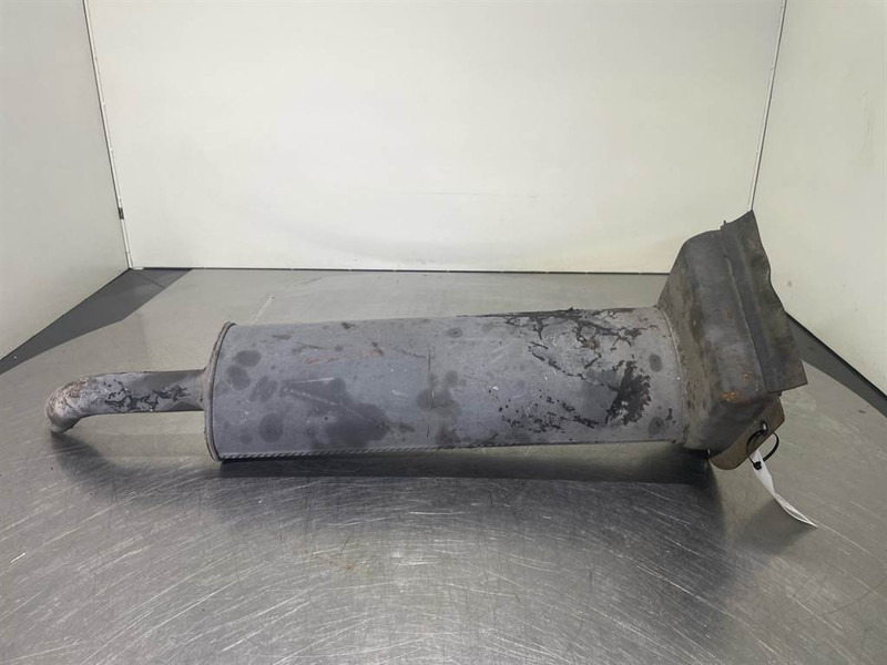 Volvo L30B-ZM2810936/ZM2878810-Exhaust/Auspuff/Uitlaat - Mootor - Ehitusmasinad: pilt 3 Volvo L30B-ZM2810936/ZM2878810-Exhaust/Auspuff/Uitlaat - Mootor - Ehitusmasinad: pilt 3