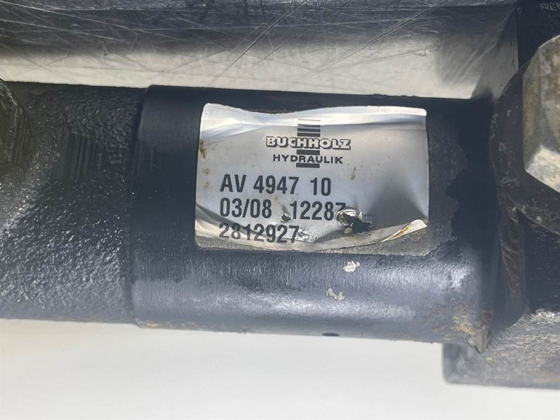 Volvo L30B-ZM2813635/ZM2812927-Brake valve/Remventiel - Hüdraulika - Ehitusmasinad: pilt 5 Volvo L30B-ZM2813635/ZM2812927-Brake valve/Remventiel - Hüdraulika - Ehitusmasinad: pilt 5