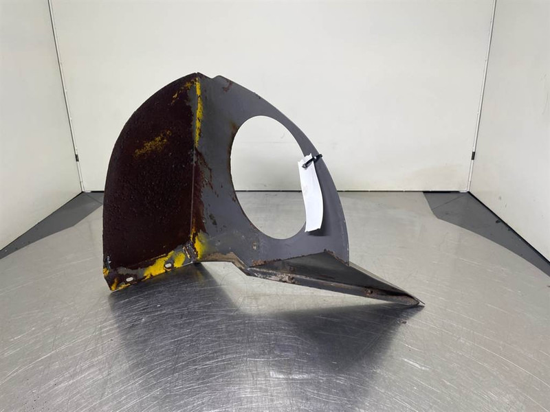 Volvo L30D-ZM2812426-Hood/Haube/Kap - Raam/ Konstruktsioon - Ehitusmasinad: pilt 1 Volvo L30D-ZM2812426-Hood/Haube/Kap - Raam/ Konstruktsioon - Ehitusmasinad: pilt 1