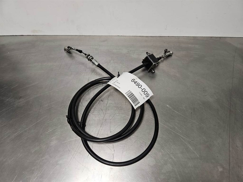 Volvo L40B-ZM2812373-Throttle cable/Gaszug/Gaskabel - Raam/ Konstruktsioon - Ehitusmasinad: pilt 2 Volvo L40B-ZM2812373-Throttle cable/Gaszug/Gaskabel - Raam/ Konstruktsioon - Ehitusmasinad: pilt 2