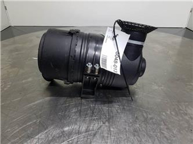 Donaldson - Volvo L 45 - Air filter/Luftfilter/Luchtfilter - Mootor ja varuosad - Ehitusmasinad: pilt 1 Donaldson - Volvo L 45 - Air filter/Luftfilter/Luchtfilter - Mootor ja varuosad - Ehitusmasinad: pilt 1