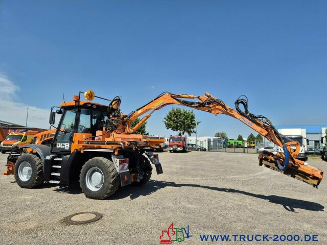 JCB Fastrac inklusive 4x4 Mulag Front + Heck Mäher - Traktor: pilt 5 JCB Fastrac inklusive 4x4 Mulag Front + Heck Mäher - Traktor: pilt 5