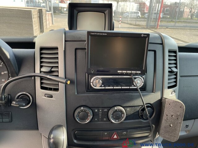 Mercedes-Benz 515 CDI Ölspurreiniger Technik Bj. 2013 - Tänavapühkimismasin: pilt 5 Mercedes-Benz 515 CDI Ölspurreiniger Technik Bj. 2013 - Tänavapühkimismasin: pilt 5
