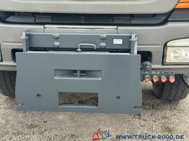 Mercedes-Benz Axor 2133 4x4 Kipper Kran Winterdienstausstat. - Kallurauto, Kraanaga veoauto: pilt 2 Mercedes-Benz Axor 2133 4x4 Kipper Kran Winterdienstausstat. - Kallurauto, Kraanaga veoauto: pilt 2