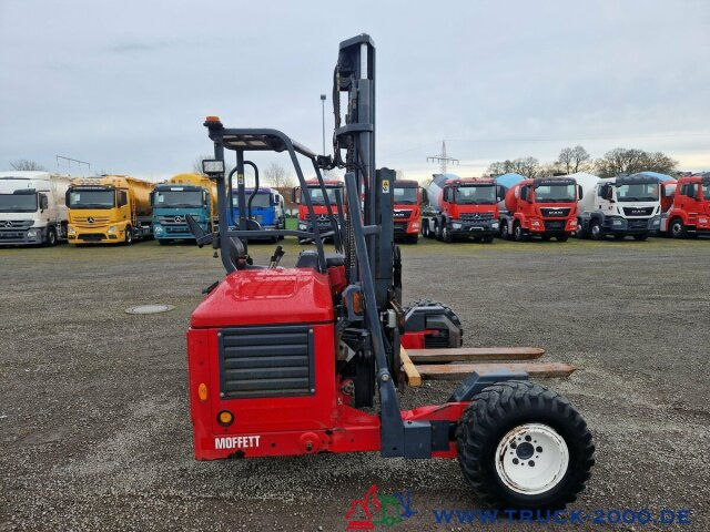 Moffett Mitnahmestapler 4 Wege Allrad NX Typ M 4 25.4 - Veoautol põhinev kahveltõstuk: pilt 1 Moffett Mitnahmestapler 4 Wege Allrad NX Typ M 4 25.4 - Veoautol põhinev kahveltõstuk: pilt 1