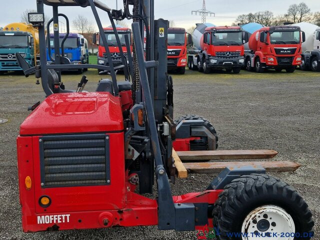 Moffett Mitnahmestapler 4 Wege Allrad NX Typ M 4 25.4 - Veoautol põhinev kahveltõstuk: pilt 3 Moffett Mitnahmestapler 4 Wege Allrad NX Typ M 4 25.4 - Veoautol põhinev kahveltõstuk: pilt 3