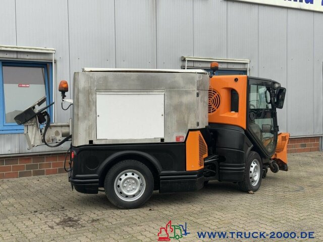 Multicar Nilfisk JungoJet3500 Winterdienst & Kehrmaschine - Tänavapühkimismasin: pilt 4 Multicar Nilfisk JungoJet3500 Winterdienst & Kehrmaschine - Tänavapühkimismasin: pilt 4