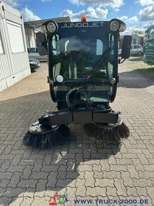 Multicar Nilfisk JungoJet3500 Winterdienst & Kehrmaschine - Tänavapühkimismasin: pilt 5 Multicar Nilfisk JungoJet3500 Winterdienst & Kehrmaschine - Tänavapühkimismasin: pilt 5
