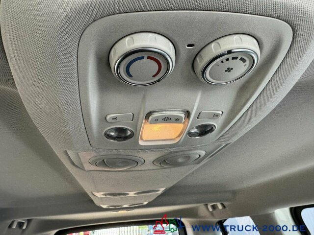 Opel Vivaro 9 Sitzer Klima vorne & hinten Navi + DAB - Väikebuss, Mikrobuss: pilt 3 Opel Vivaro 9 Sitzer Klima vorne & hinten Navi + DAB - Väikebuss, Mikrobuss: pilt 3
