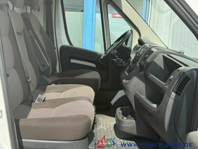 Peugeot Boxer 2.2 HDi Kasten Hoch & Lang NUR 54.160 KM - Kaubik: pilt 4 Peugeot Boxer 2.2 HDi Kasten Hoch & Lang NUR 54.160 KM - Kaubik: pilt 4