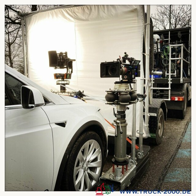 Spezial Tiefbett für TV & Film + MB Arcos 2143 - Madal platvorm järelhaagis: pilt 3 Spezial Tiefbett für TV & Film + MB Arcos 2143 - Madal platvorm järelhaagis: pilt 3