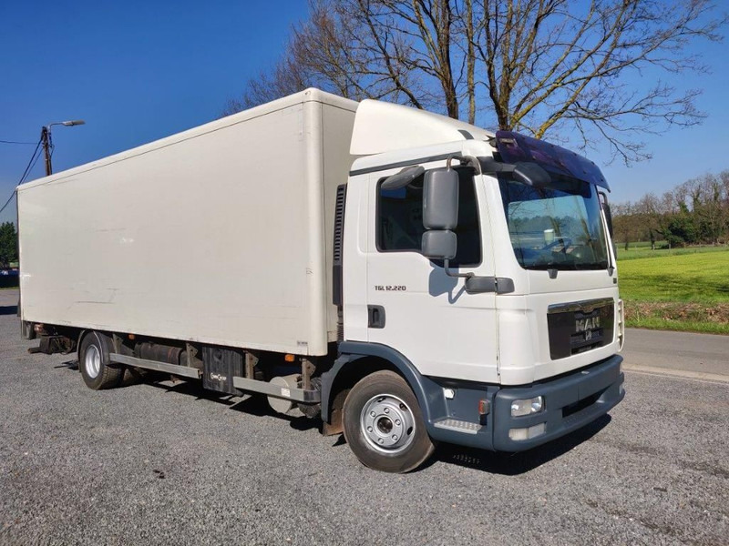 MAN TGL 12.220 TGL 12.220 bakwagen met laadklep euro5 - Kasti veoauto: pilt 2 MAN TGL 12.220 TGL 12.220 bakwagen met laadklep euro5 - Kasti veoauto: pilt 2