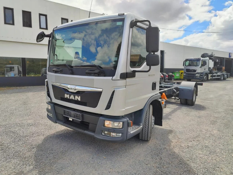 MAN TGL 12.250 Chassis cabine Euro6 - Kabiinišassiiga veoauto: pilt 2 MAN TGL 12.250 Chassis cabine Euro6 - Kabiinišassiiga veoauto: pilt 2