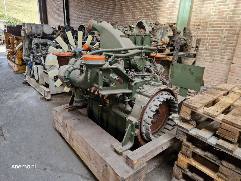 MTU (MERCEDES-BENZ) 12V 2000 - Mootor: pilt 4 MTU (MERCEDES-BENZ) 12V 2000 - Mootor: pilt 4