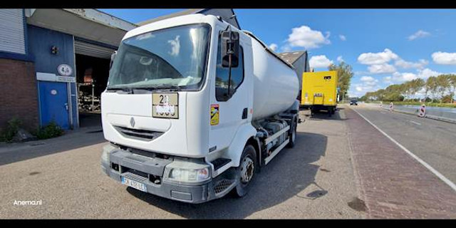 Renault MIDLUM 220 GAS / LPG - Tsisternauto: pilt 2 Renault MIDLUM 220 GAS / LPG - Tsisternauto: pilt 2