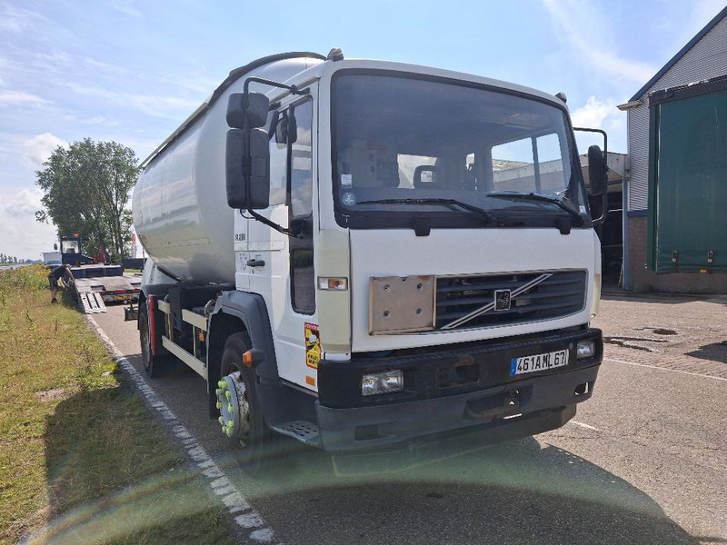 Volvo FL 250 GAS / LPG - Tsisternauto: pilt 2 Volvo FL 250 GAS / LPG - Tsisternauto: pilt 2