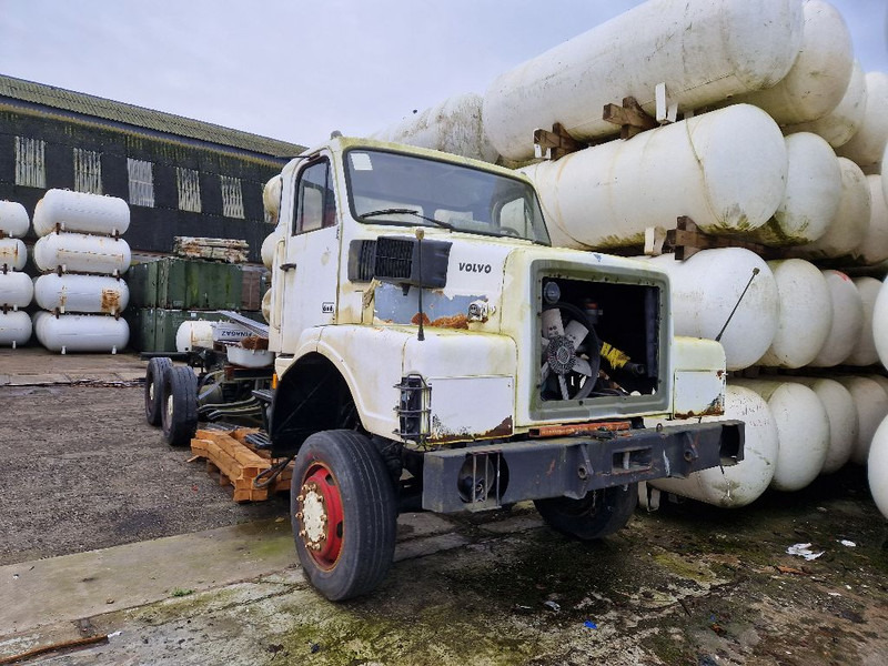 Volvo N10 6x6 - Kabiinišassiiga veoauto: pilt 2 Volvo N10 6x6 - Kabiinišassiiga veoauto: pilt 2