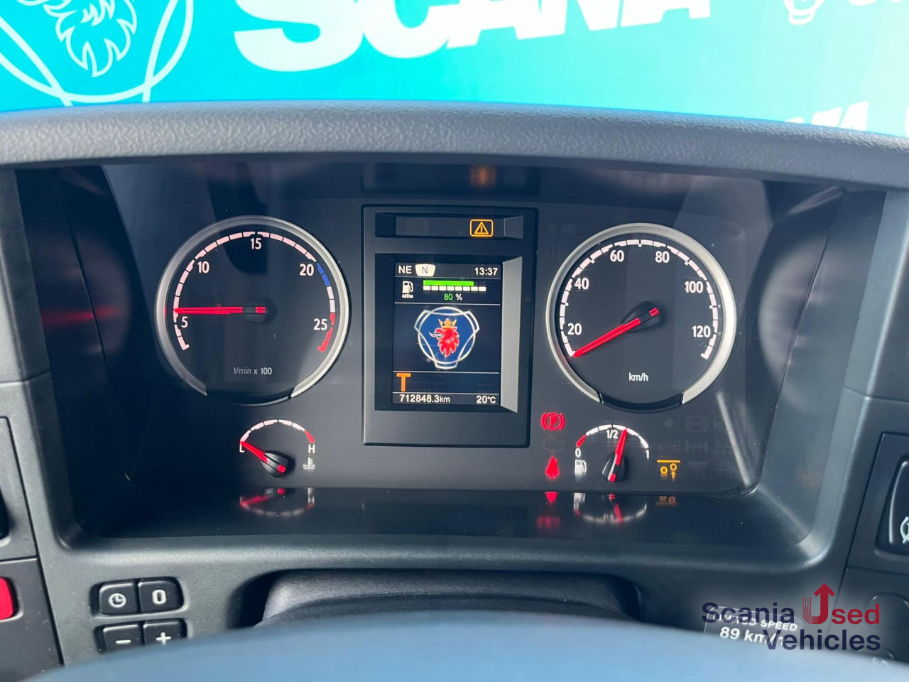 SCANIA P 410 DB6x2*4MNB RETARDER FULL AIR 8T TAIL LIFT 2T - Kasti veoauto: pilt 4 SCANIA P 410 DB6x2*4MNB RETARDER FULL AIR 8T TAIL LIFT 2T - Kasti veoauto: pilt 4