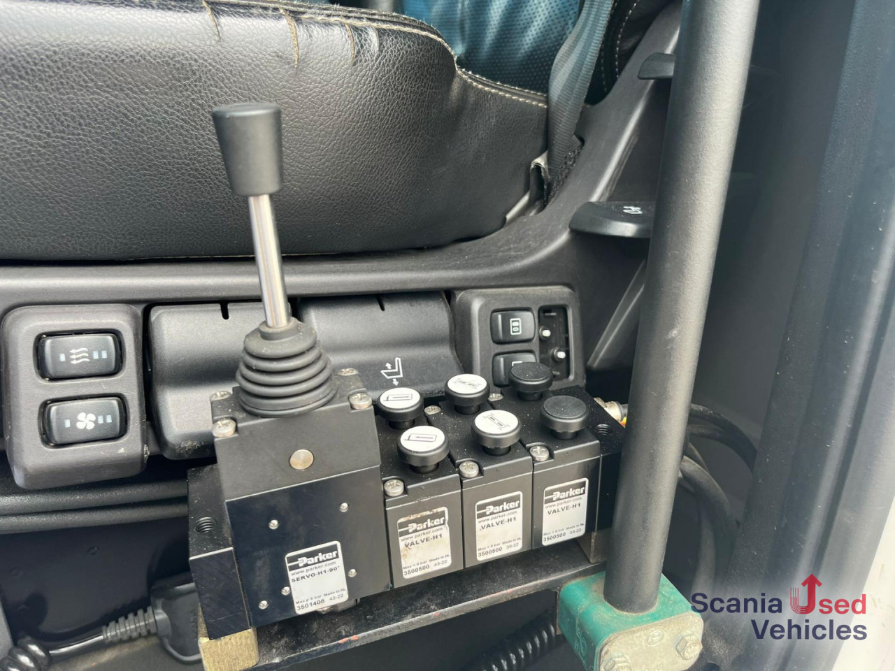 SCANIA R 500 B6x2NB HOOKLIFT RETARDER FULL-AIR 9T DIIF-L - Kabiinišassiiga veoauto: pilt 3 SCANIA R 500 B6x2NB HOOKLIFT RETARDER FULL-AIR 9T DIIF-L - Kabiinišassiiga veoauto: pilt 3