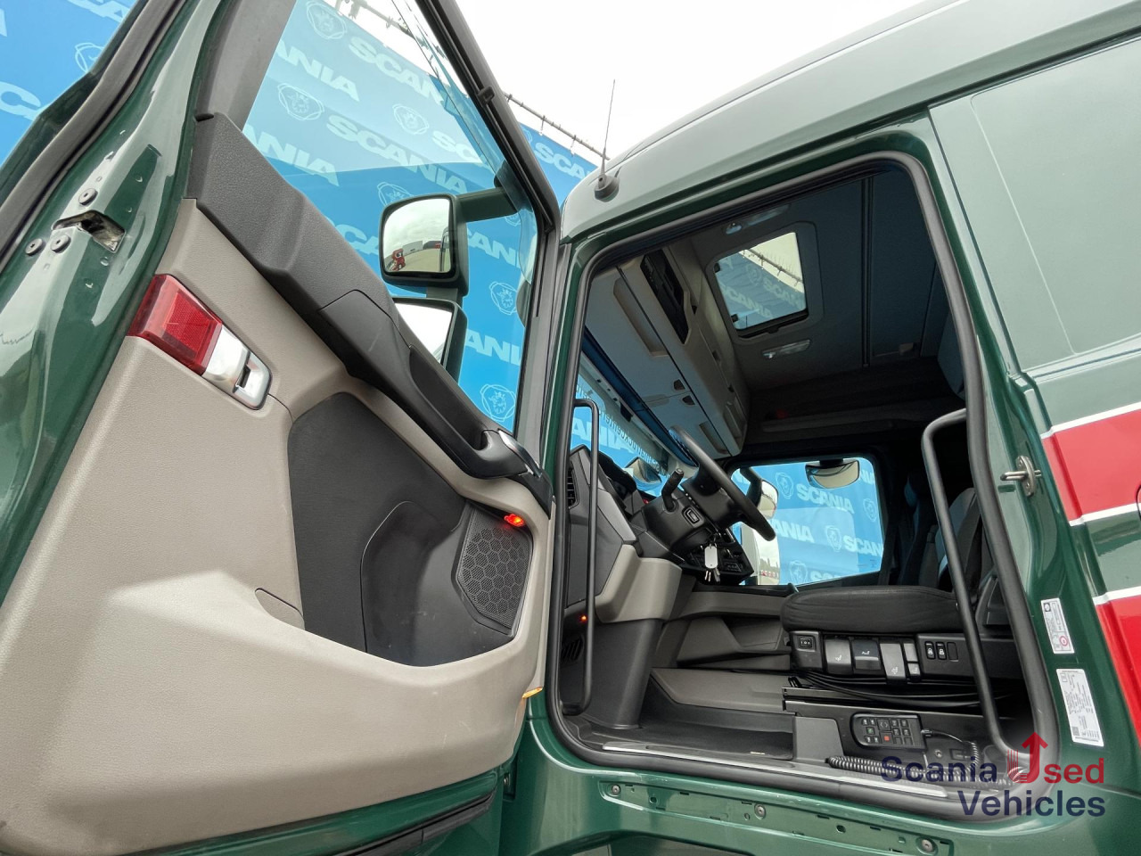 SCANIA R 410 A4x2NA RETARDER ADR FL LED ACC - Sadulveok: pilt 3 SCANIA R 410 A4x2NA RETARDER ADR FL LED ACC - Sadulveok: pilt 3