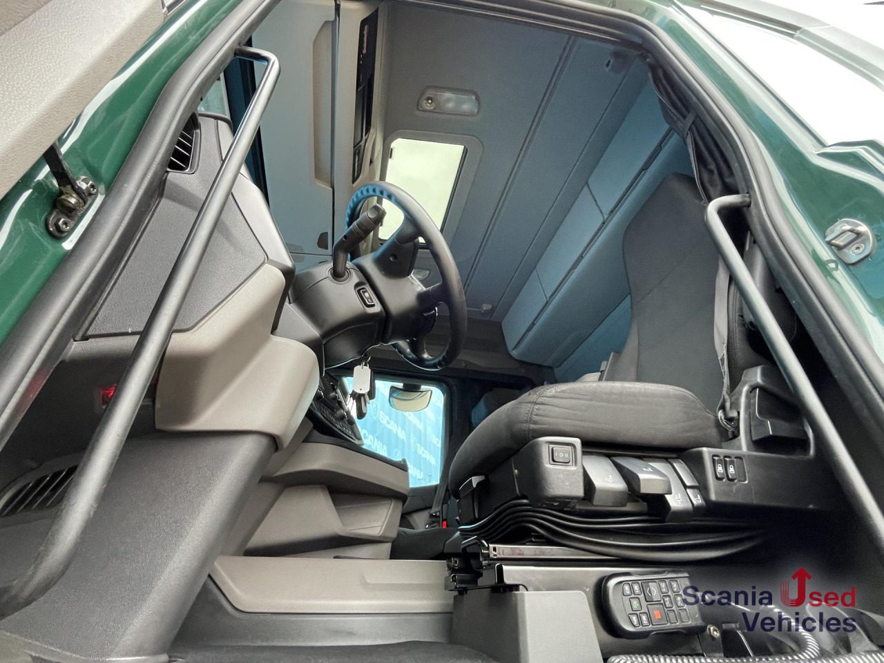 SCANIA R 410 A4x2NA RETARDER ADR FL LED ACC - Sadulveok: pilt 4 SCANIA R 410 A4x2NA RETARDER ADR FL LED ACC - Sadulveok: pilt 4