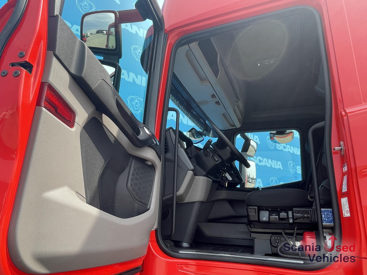SCANIA R 450 A4x2NA RETARDER 8T DIFF-L HYDRO LOW MILEAGE - Sadulveok: pilt 3 SCANIA R 450 A4x2NA RETARDER 8T DIFF-L HYDRO LOW MILEAGE - Sadulveok: pilt 3