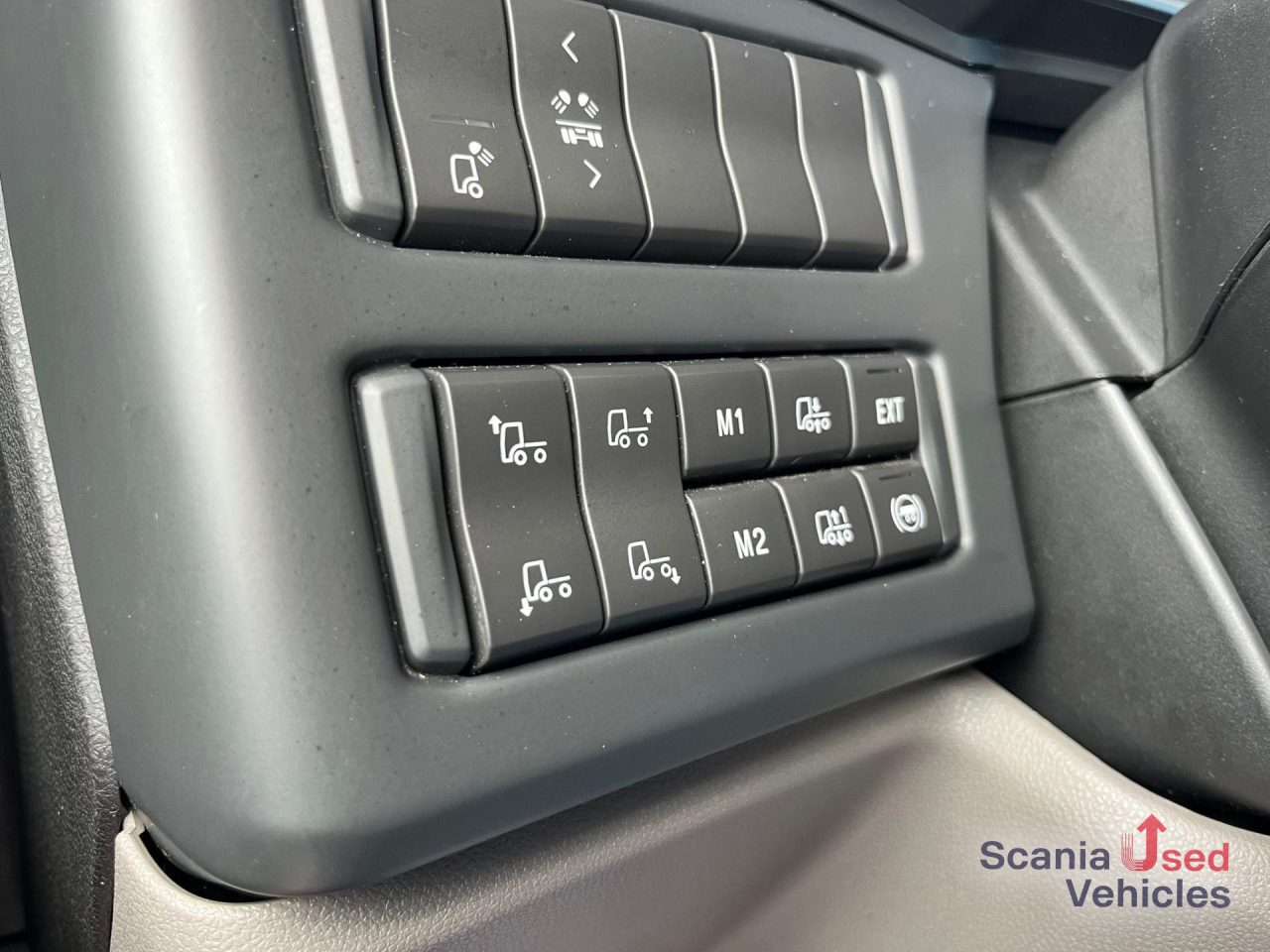 SCANIA S 460 A4x2NB CRB FULL AIR 8T DIFF-L P-AIRCO SMART2 - Sadulveok: pilt 3 SCANIA S 460 A4x2NB CRB FULL AIR 8T DIFF-L P-AIRCO SMART2 - Sadulveok: pilt 3