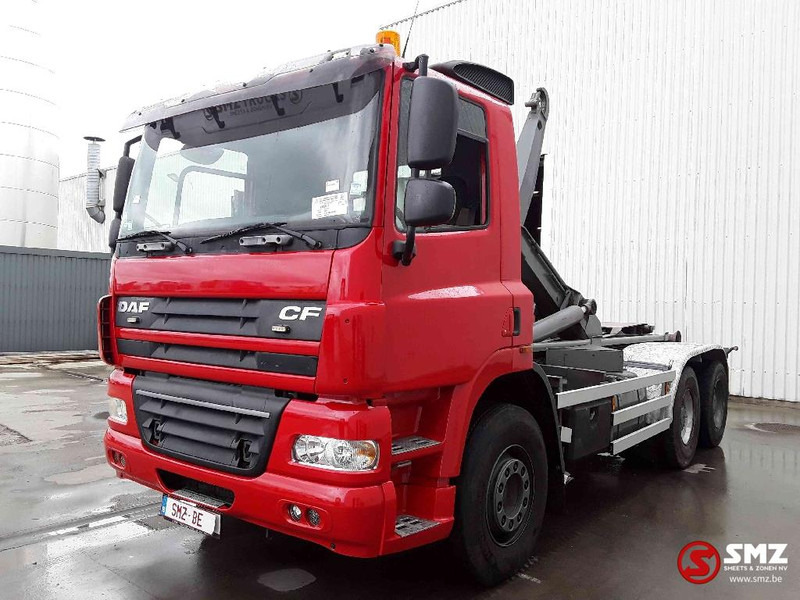 DAF 85 CF 410 6x4 - Konteinerveduk/ Tõstukiga veoauto: pilt 3 DAF 85 CF 410 6x4 - Konteinerveduk/ Tõstukiga veoauto: pilt 3