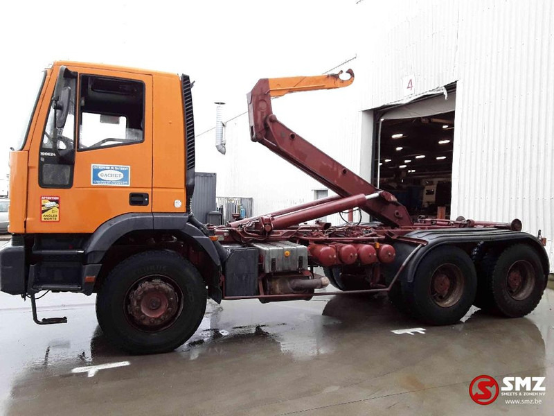 Iveco Trakker 260 E 34 6x4 francais - Konteinerveduk/ Tõstukiga veoauto: pilt 5 Iveco Trakker 260 E 34 6x4 francais - Konteinerveduk/ Tõstukiga veoauto: pilt 5